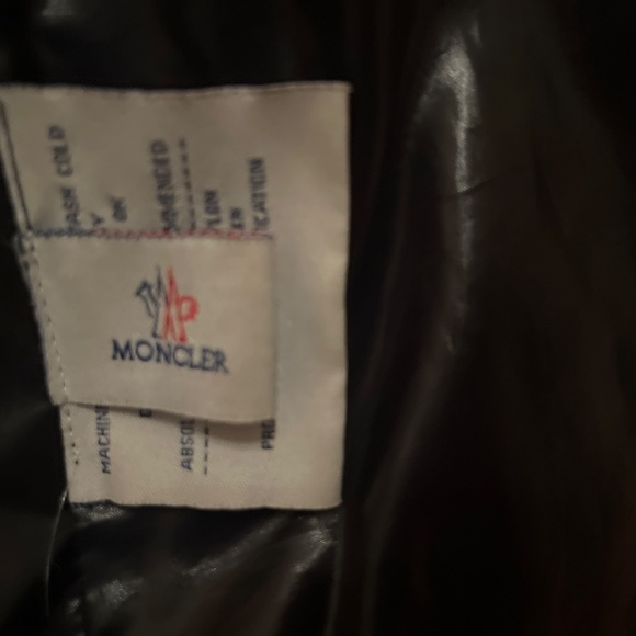 Moncler Shiny Black Quilted Jacket - Picture 5 of 5